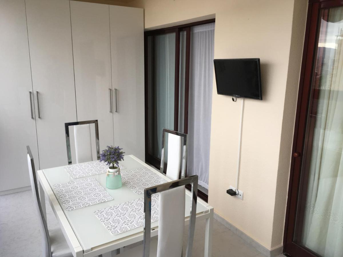 Apartamento Corazon De Monte Carlo Apartment Benidorm Bagian luar foto